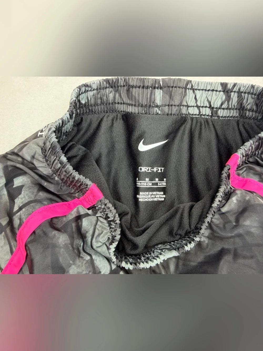 Nike Dri-FIT Girls Athletic Shorts Size 5-6 Yrs Gray Pink Running Sports Gym